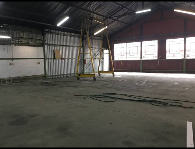1,830M² WAREHOUSE FOR SALE IN WADEVILLE